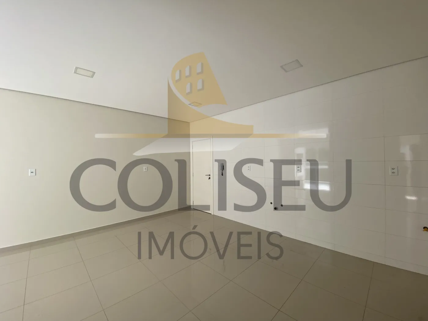 Alugar Apartamento / Padr&atilde;o em Conc&oacute;rdia R$ 1.700,00 - Foto 2