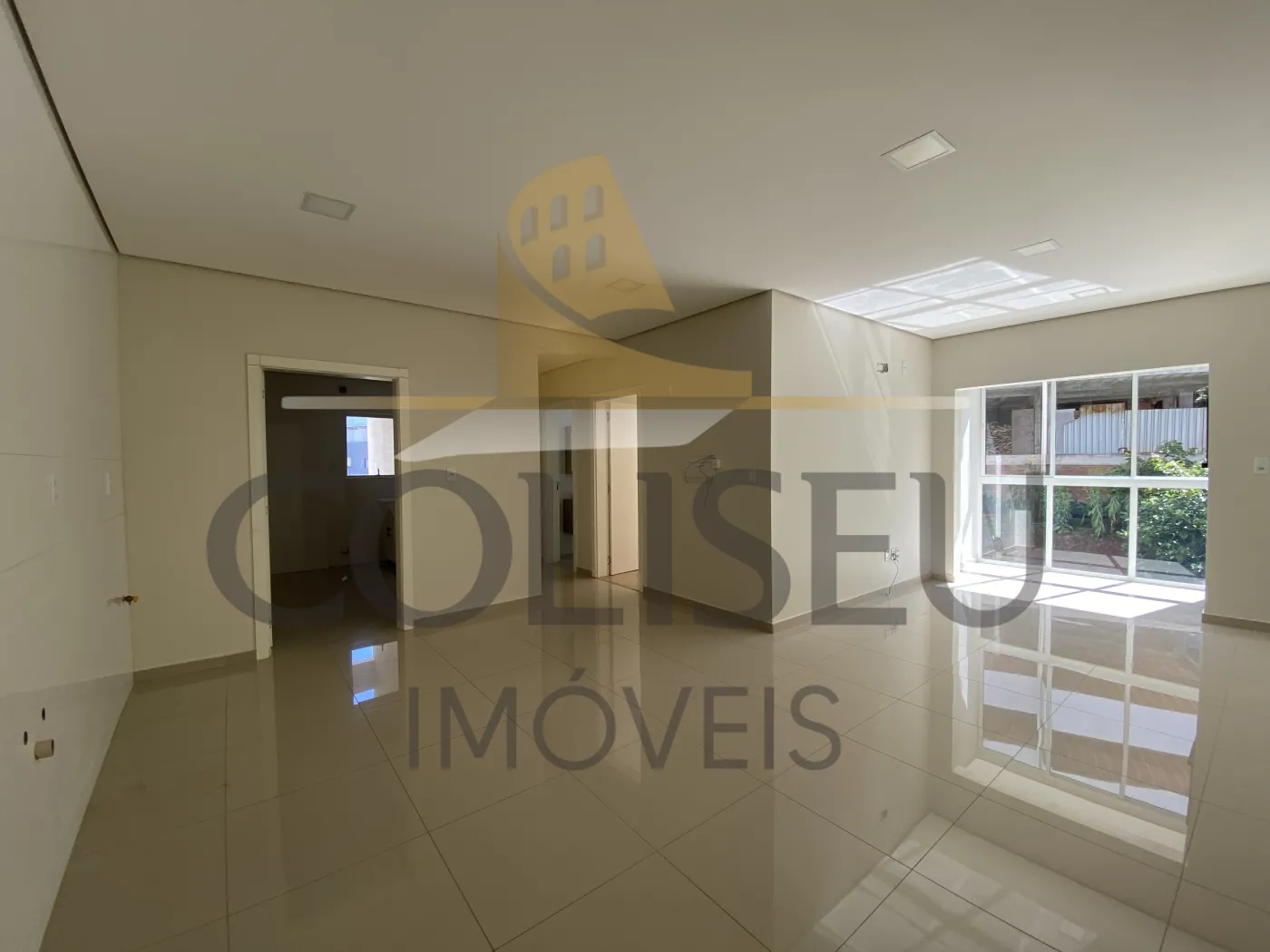 Alugar Apartamento / Padr&atilde;o em Conc&oacute;rdia R$ 1.700,00 - Foto 4