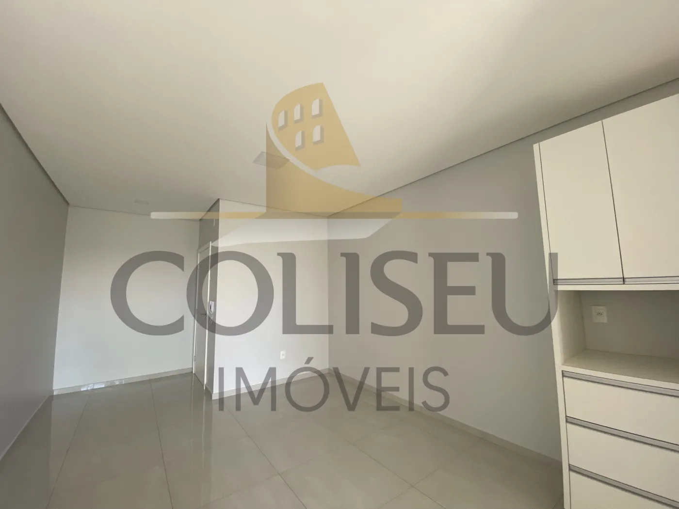 Alugar Apartamento / Padr&atilde;o em Conc&oacute;rdia R$ 2.200,00 - Foto 4