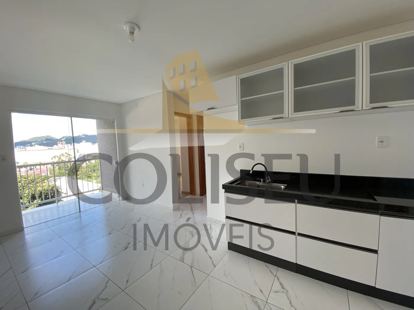 Alugar Apartamento / Padr&atilde;o em Conc&oacute;rdia R$ 1.600,00 - Foto 2