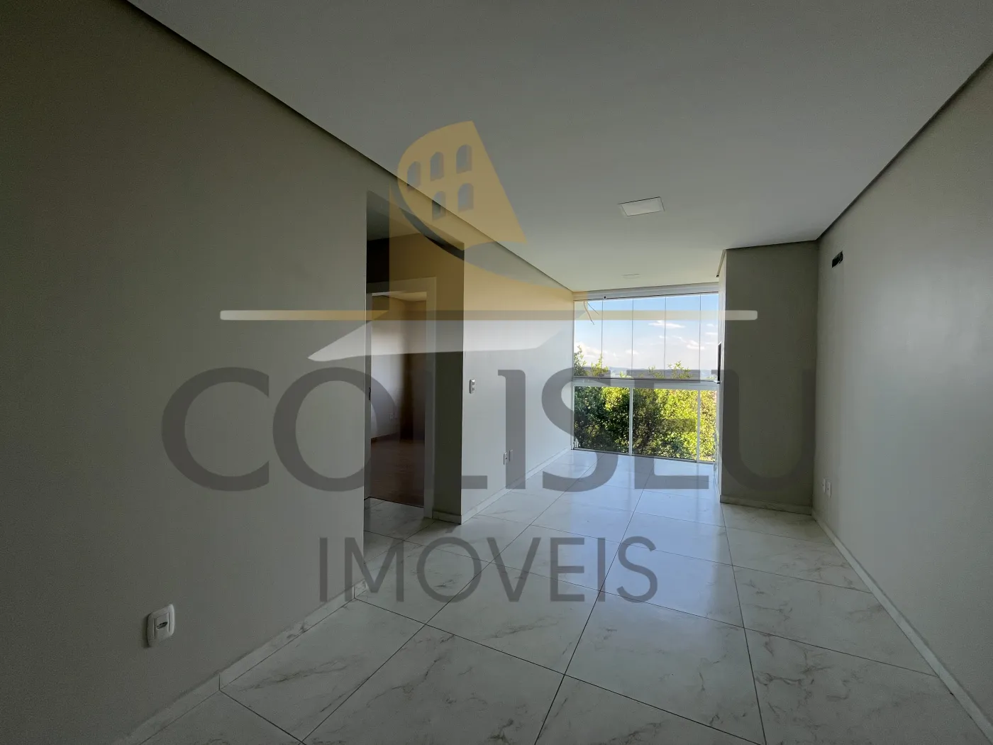 Alugar Apartamento / Padr&atilde;o em Conc&oacute;rdia R$ 1.650,00 - Foto 2