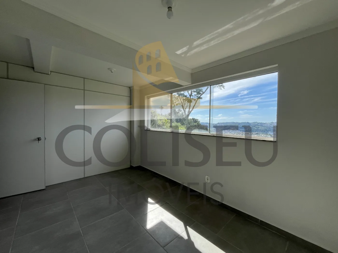 Alugar Apartamento / Padr&atilde;o em Conc&oacute;rdia R$ 1.000,00 - Foto 3