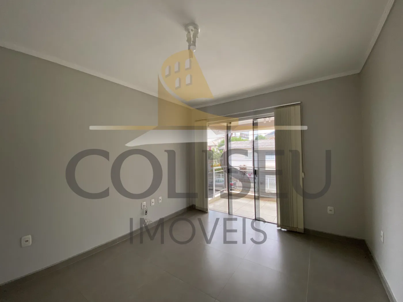 Alugar Apartamento / Padr&atilde;o em Conc&oacute;rdia R$ 2.300,00 - Foto 2