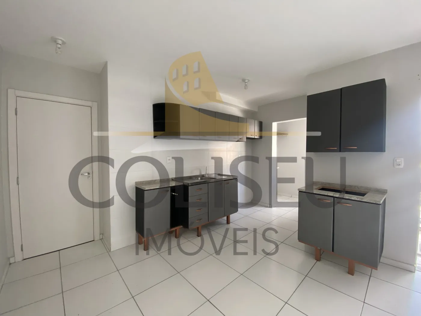 Alugar Apartamento / Padr&atilde;o em Conc&oacute;rdia R$ 1.200,00 - Foto 2