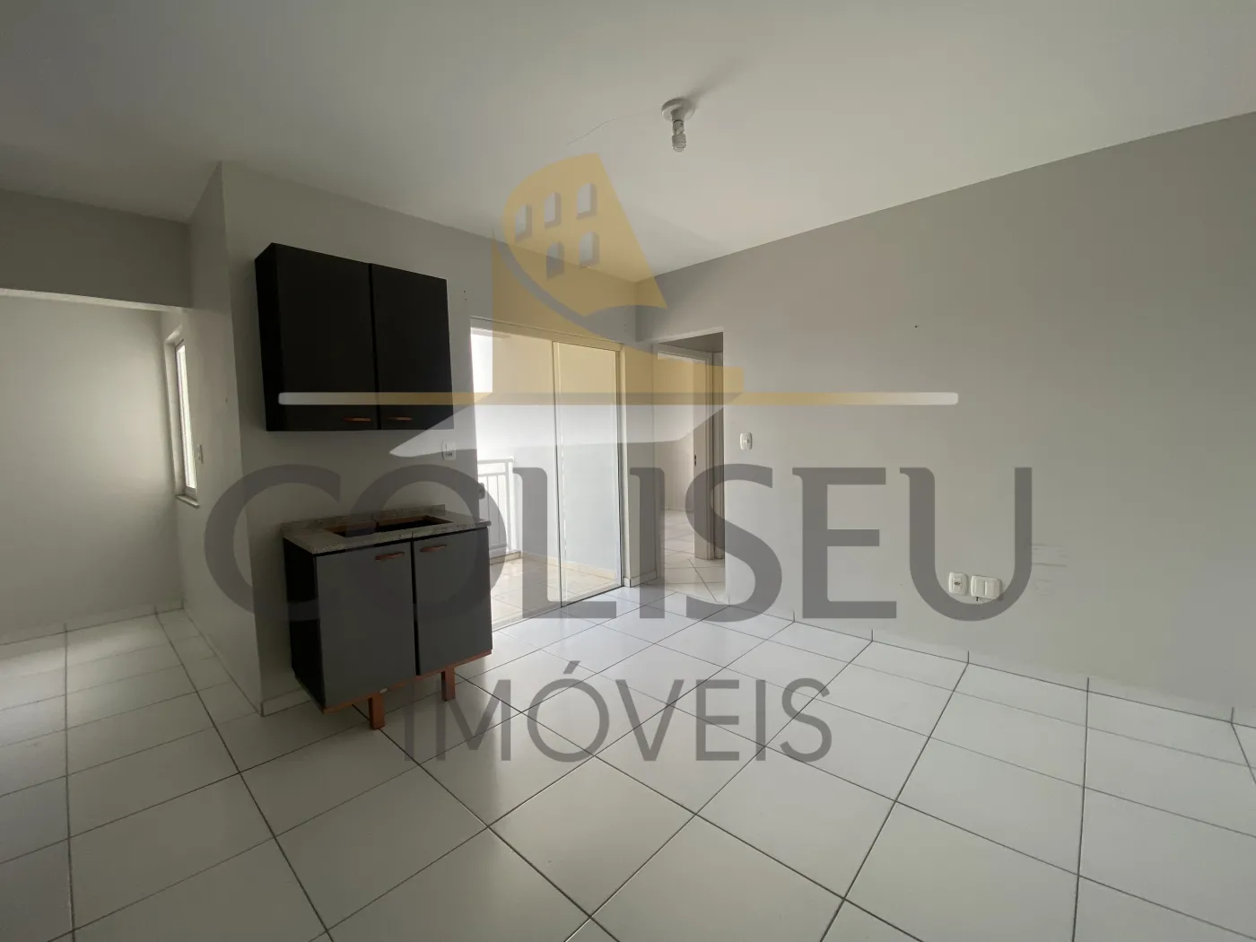 Alugar Apartamento / Padr&atilde;o em Conc&oacute;rdia R$ 1.200,00 - Foto 4