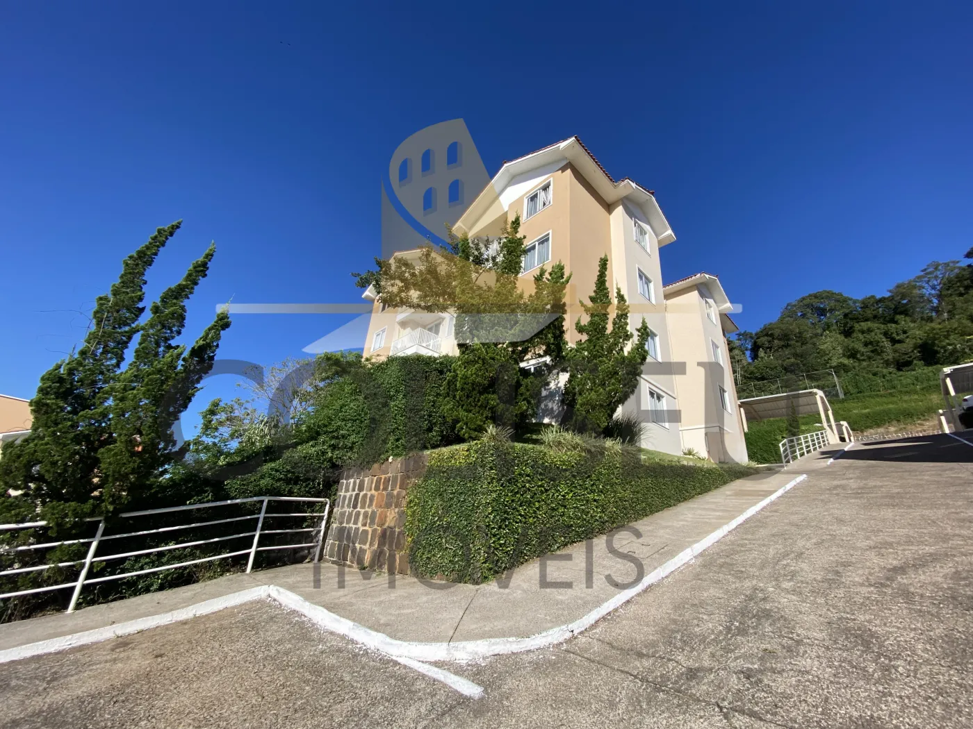 Alugar Apartamento / Padr&atilde;o em Conc&oacute;rdia R$ 1.550,00 - Foto 1