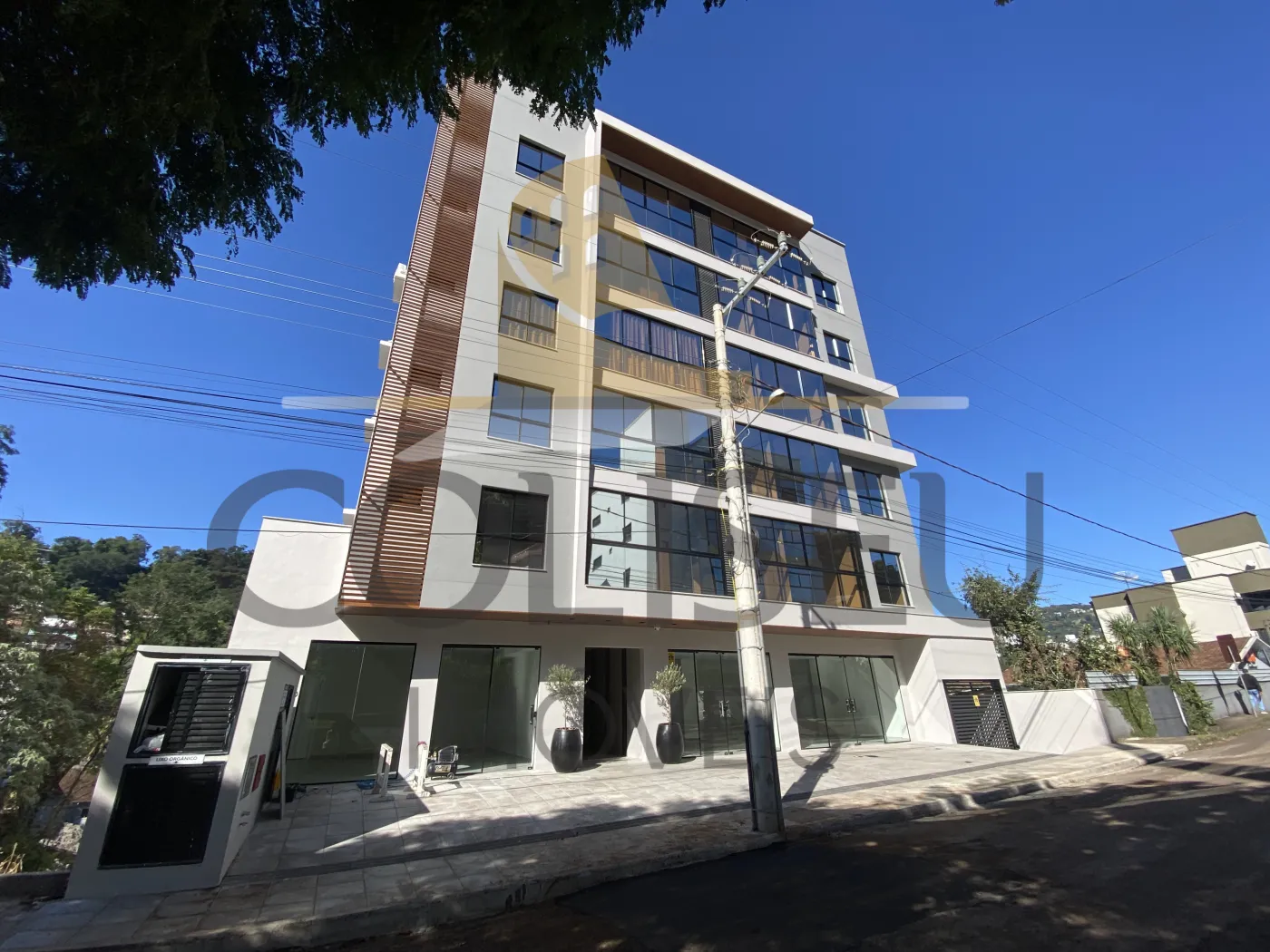 Alugar Apartamento / Padr&atilde;o em Conc&oacute;rdia R$ 2.750,00 - Foto 1