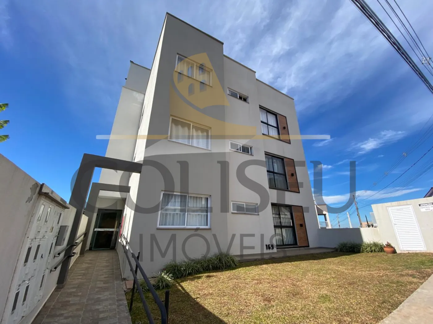 Alugar Apartamento / Padr&atilde;o em Conc&oacute;rdia R$ 1.550,00 - Foto 1