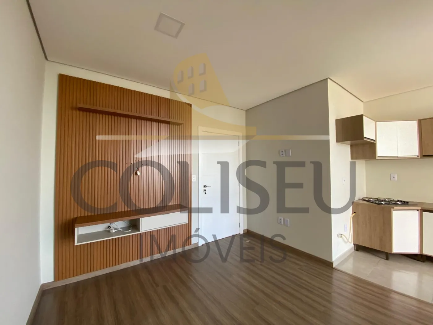 Alugar Apartamento / Padr&atilde;o em Conc&oacute;rdia R$ 1.550,00 - Foto 3