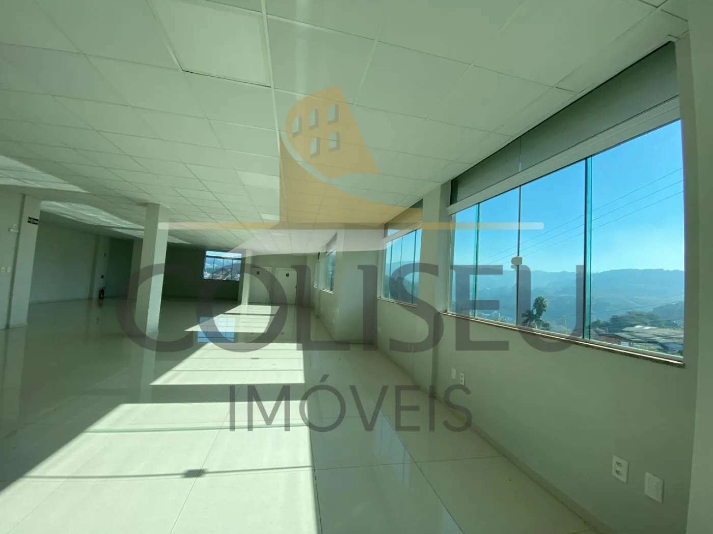 Alugar Comercial / Sala em Conc&oacute;rdia R$ 3.500,00 - Foto 5