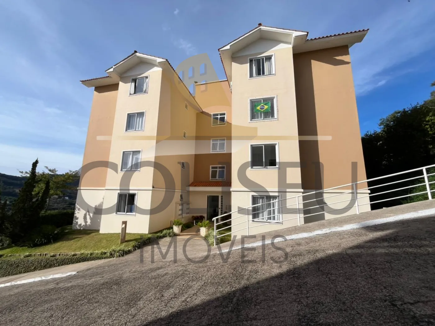 Alugar Apartamento / Padr&atilde;o em Conc&oacute;rdia R$ 1.300,00 - Foto 1