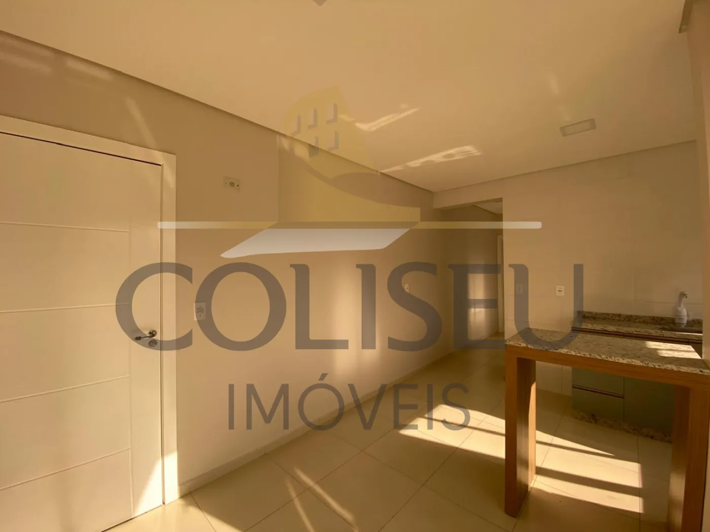 Alugar Apartamento / Padr&atilde;o em Conc&oacute;rdia R$ 1.690,00 - Foto 3