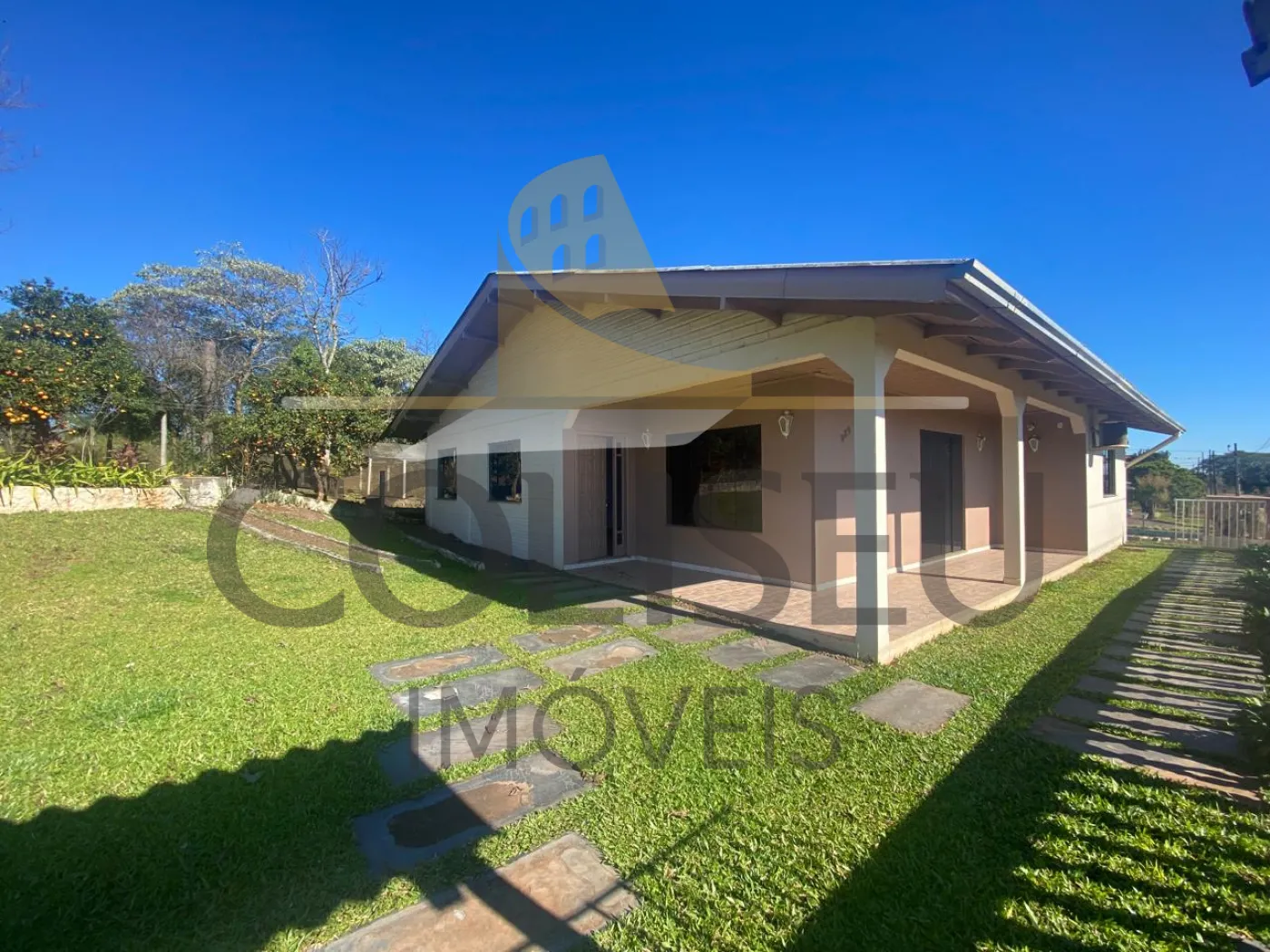 Alugar Casa / Padr&atilde;o em Conc&oacute;rdia R$ 2.000,00 - Foto 1
