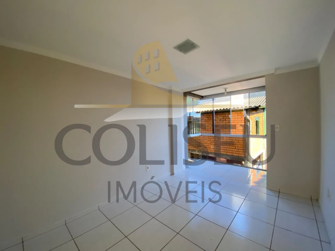 Alugar Apartamento / Padr&atilde;o em Conc&oacute;rdia R$ 1.550,00 - Foto 2