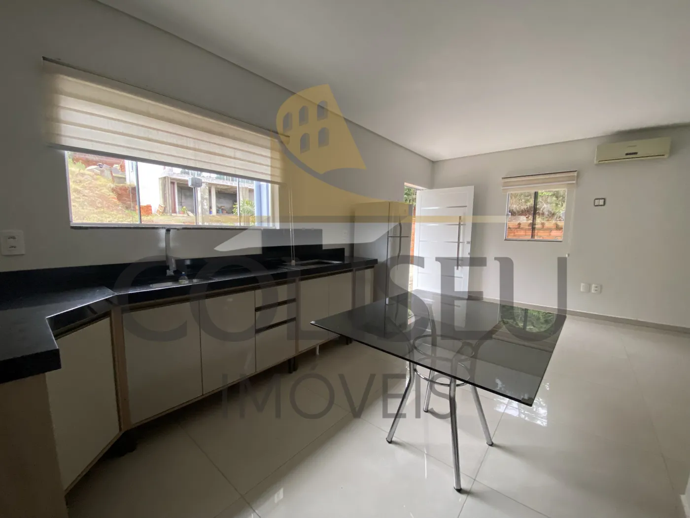Alugar Casa / Padr&atilde;o em Conc&oacute;rdia R$ 1.900,00 - Foto 8