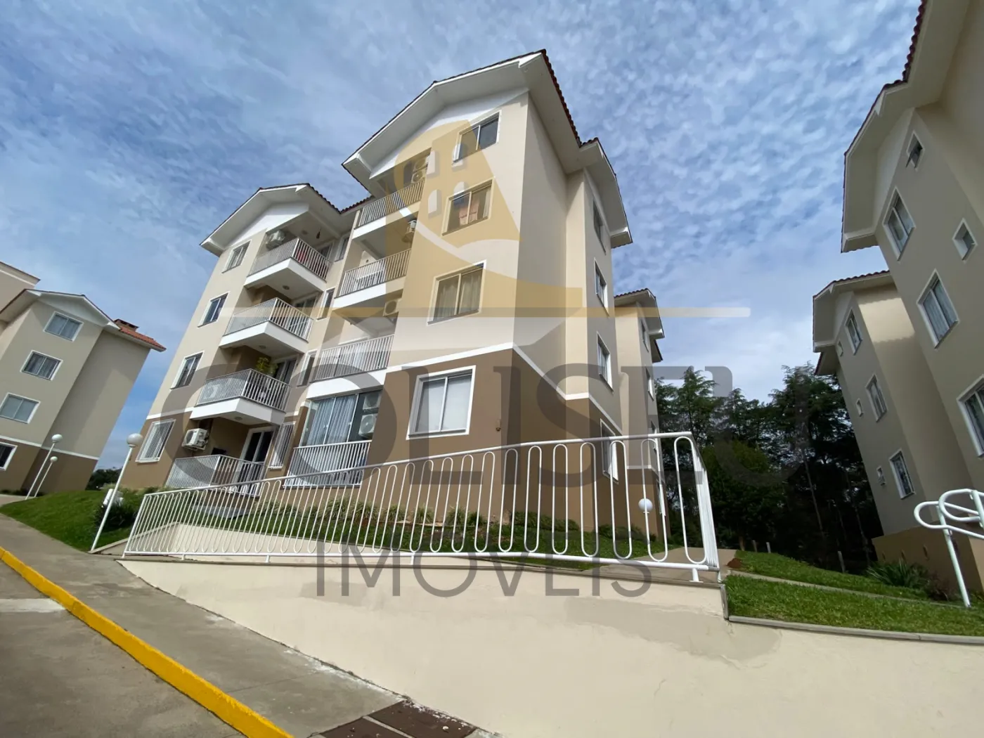 Alugar Apartamento / Padr&atilde;o em Conc&oacute;rdia R$ 1.500,00 - Foto 1