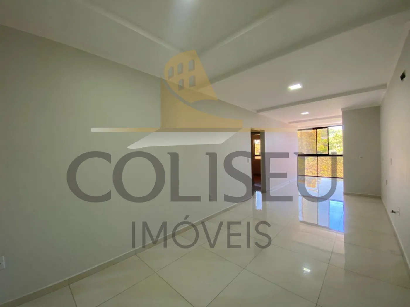 Alugar Apartamento / Padr&atilde;o em Conc&oacute;rdia R$ 1.600,00 - Foto 2