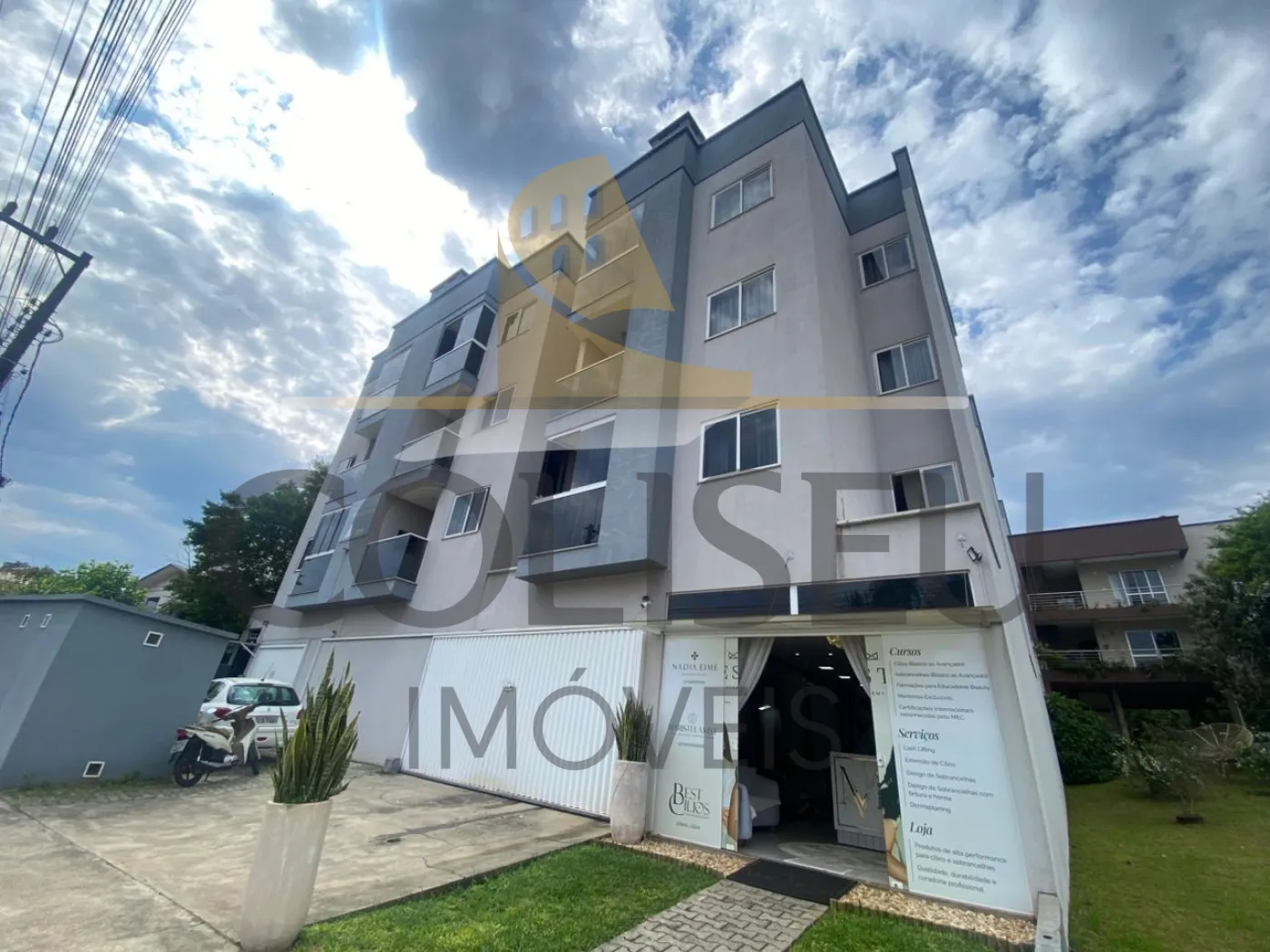 Alugar Apartamento / Padr&atilde;o em Conc&oacute;rdia R$ 2.550,00 - Foto 1