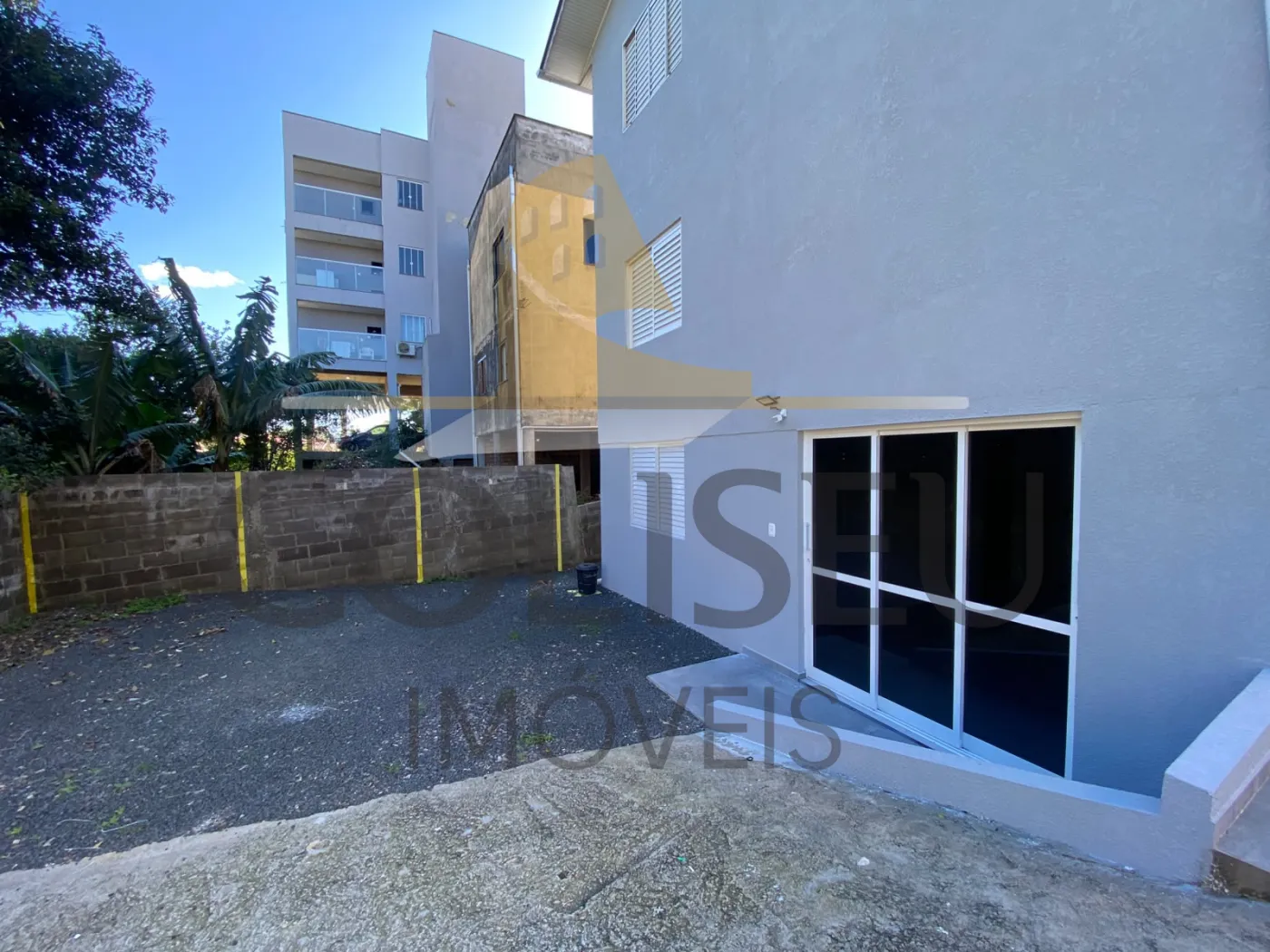 Alugar Casa / Piso T&eacute;rreo em Conc&oacute;rdia R$ 1.250,00 - Foto 1