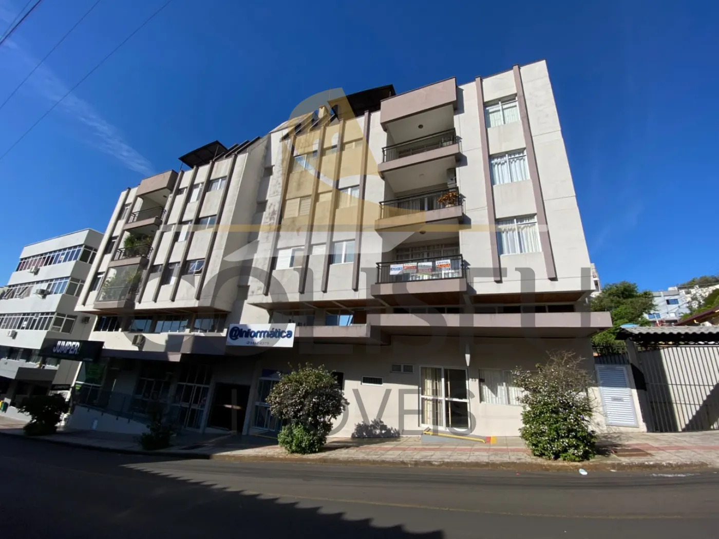Alugar Apartamento / Padr&atilde;o em Conc&oacute;rdia R$ 1.900,00 - Foto 1