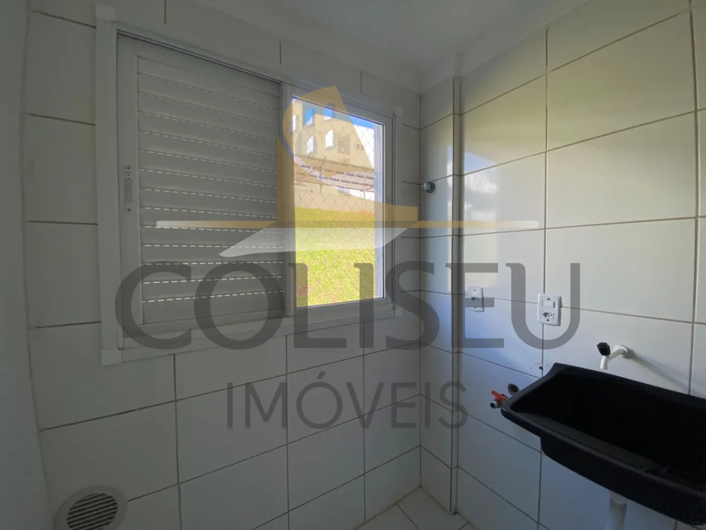 Alugar Apartamento / Padr&atilde;o em Conc&oacute;rdia R$ 1.200,00 - Foto 4