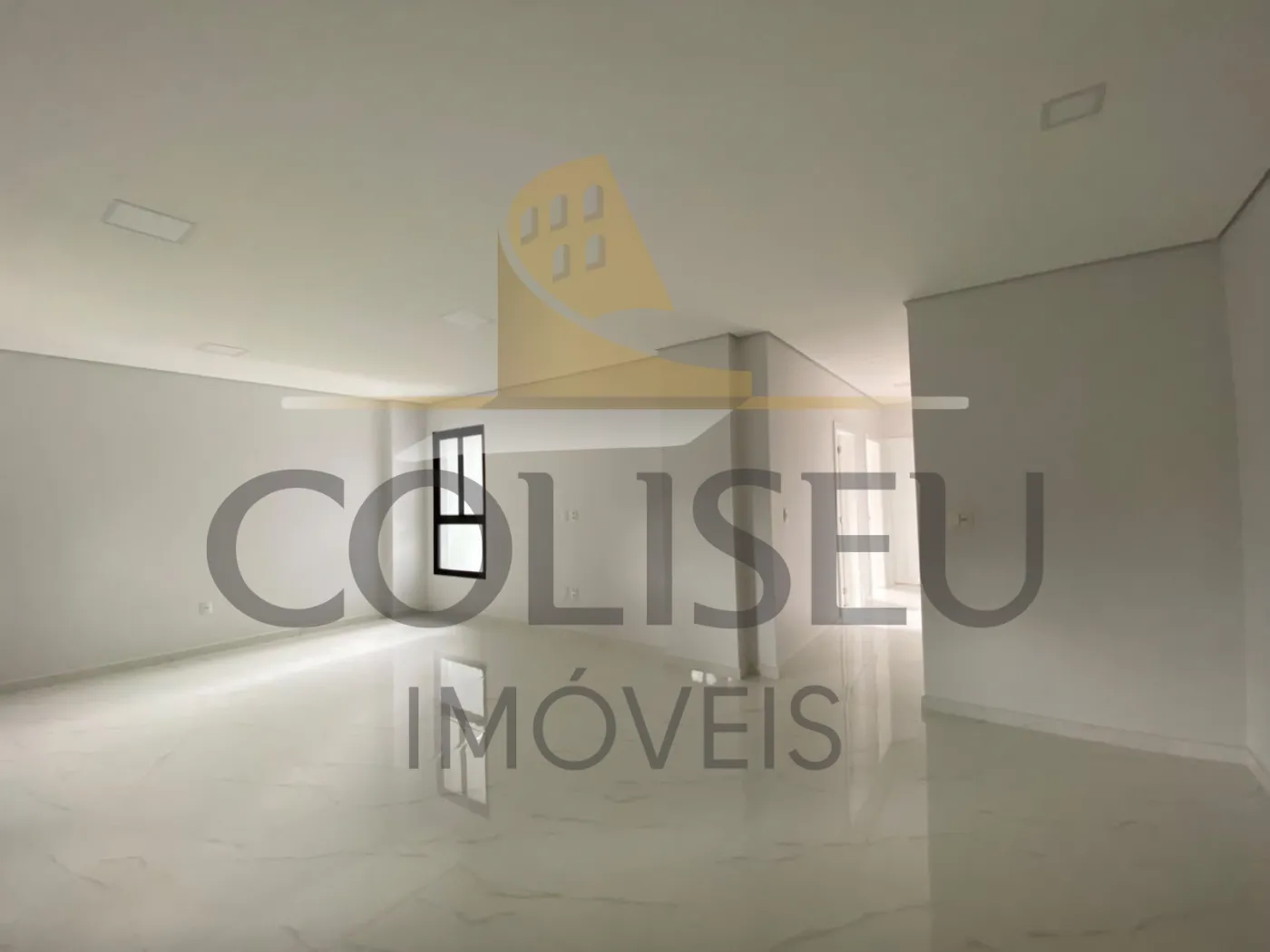 Alugar Apartamento / Padr&atilde;o em Conc&oacute;rdia R$ 2.500,00 - Foto 4