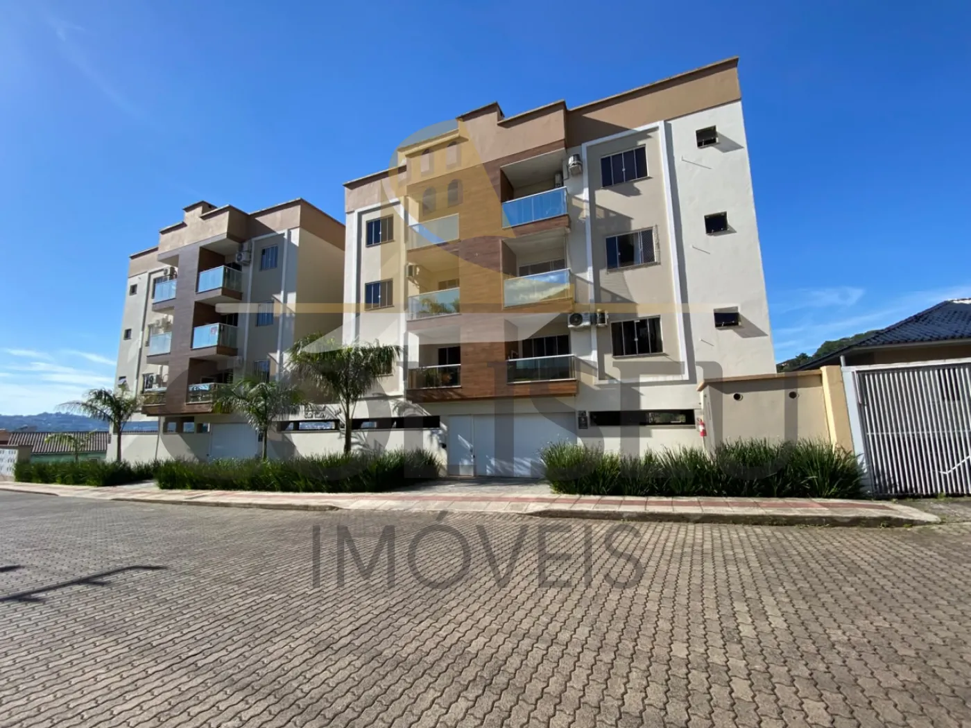 Alugar Apartamento / Padr&atilde;o em Conc&oacute;rdia R$ 1.850,00 - Foto 1