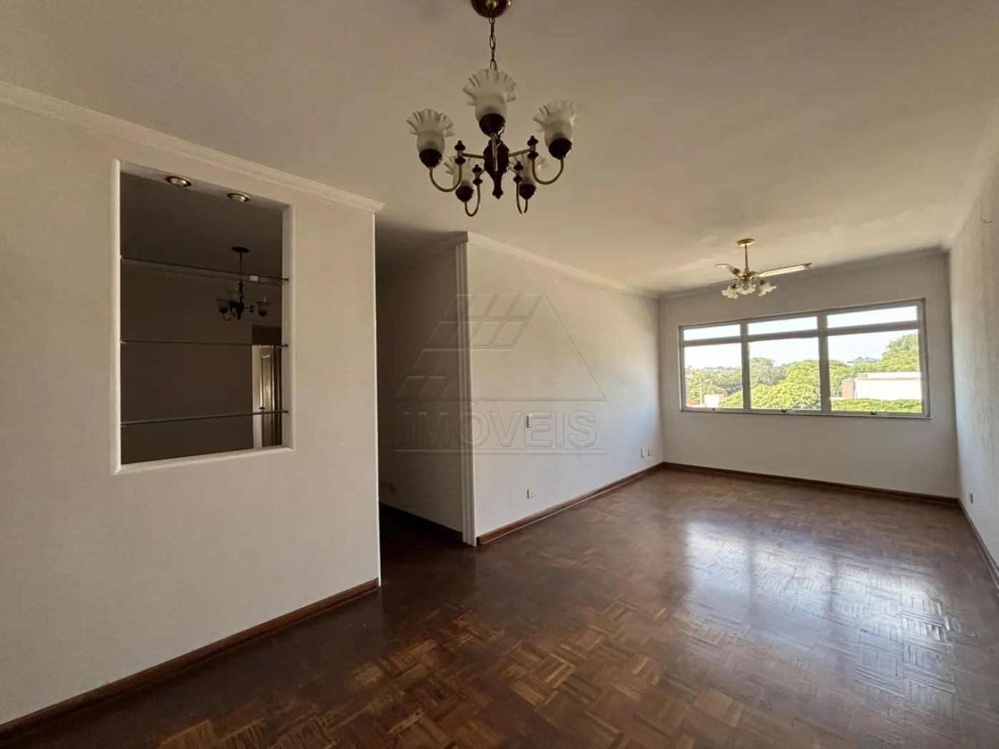 Apartamento em Chácara Machadinho II