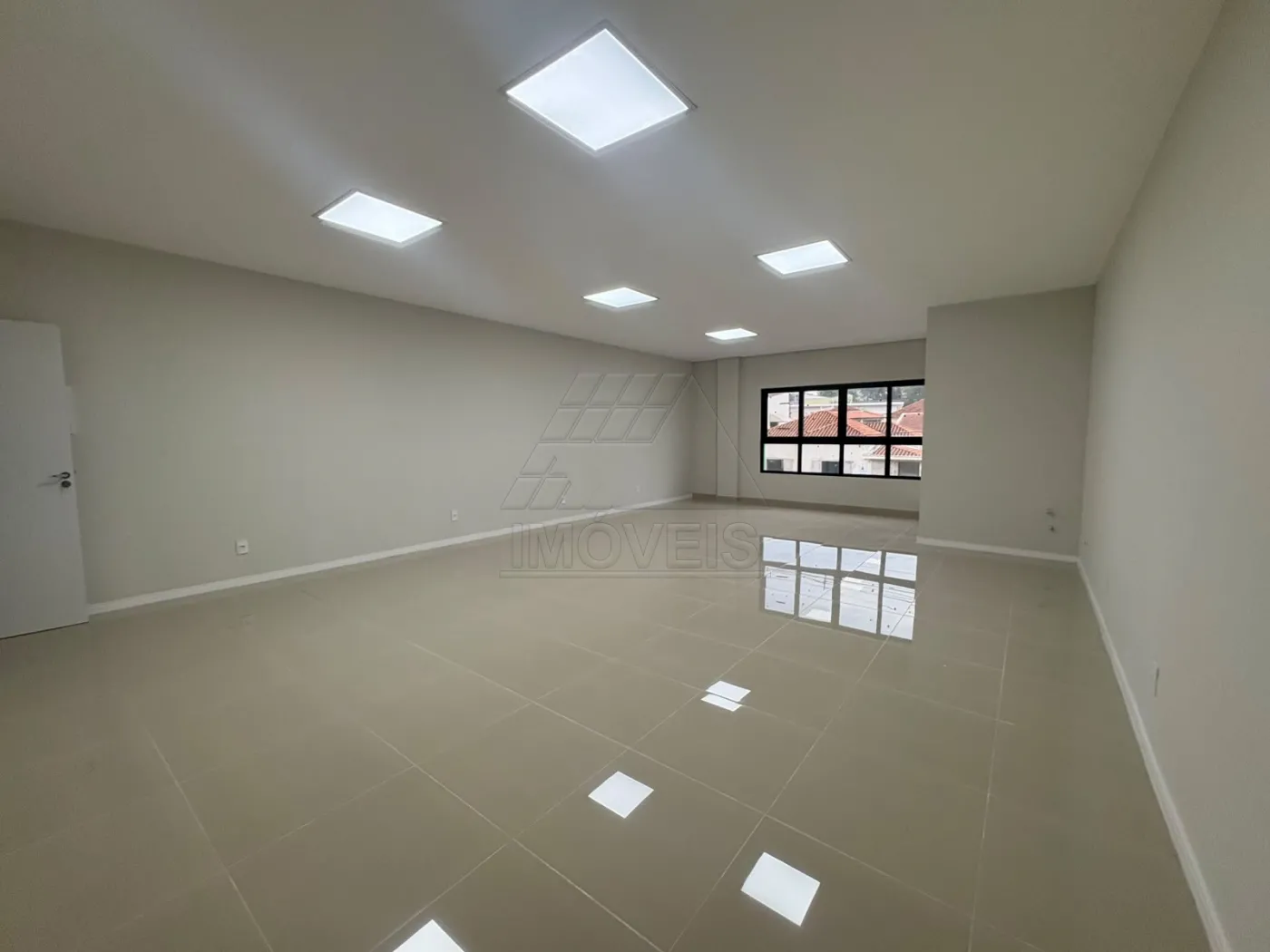 Sala Comercial / Escritorio / Consultório em Centro