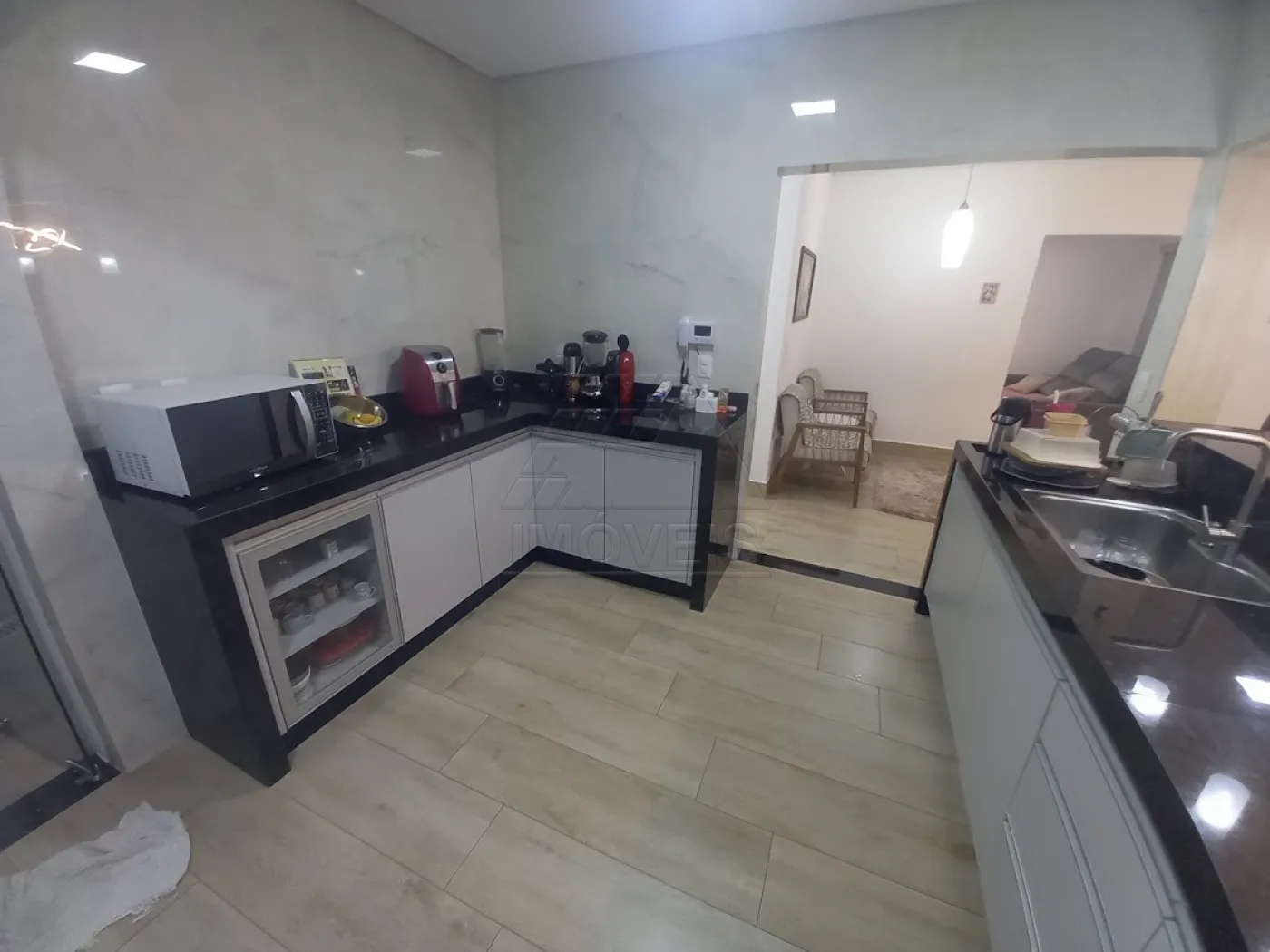 Thumbnail 7865b967-00f4-4ec9-8a0d-6de42c325593