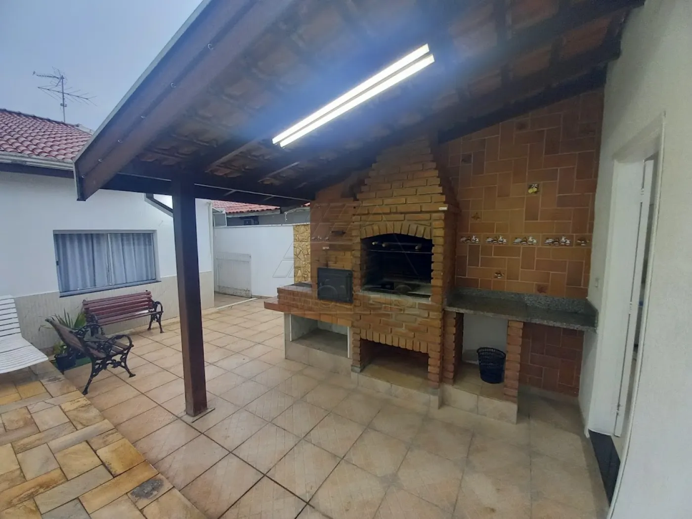 Thumbnail 523c08b0-ad29-4fef-bfea-e0a36285b60f