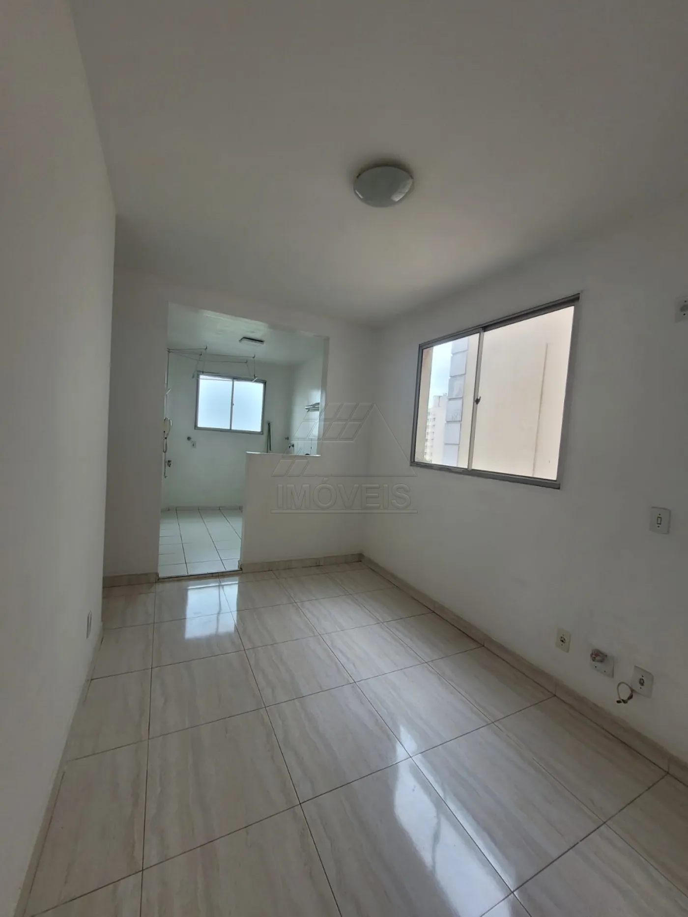 Apartamento em Loteamento Industrial Machadinho