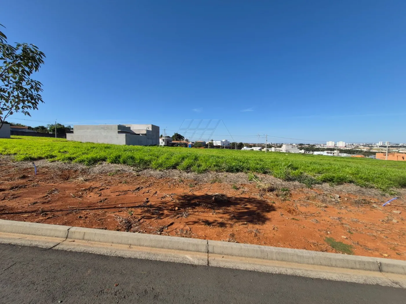 Terreno / Lote em Jardim Florença