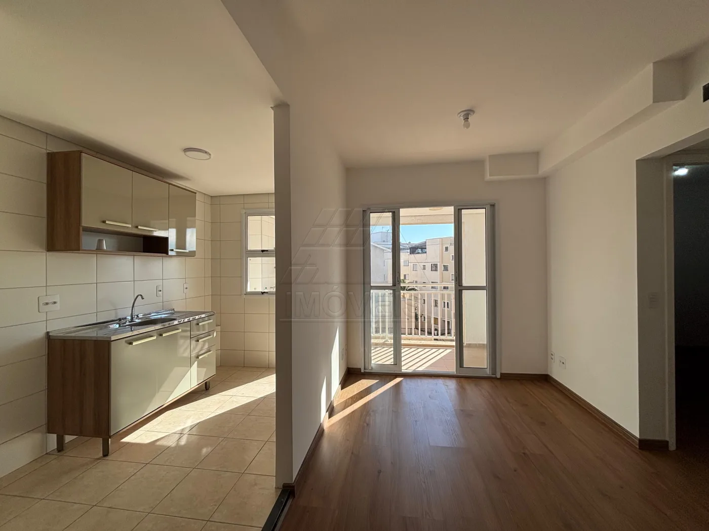 Apartamento em Catharina Zanaga