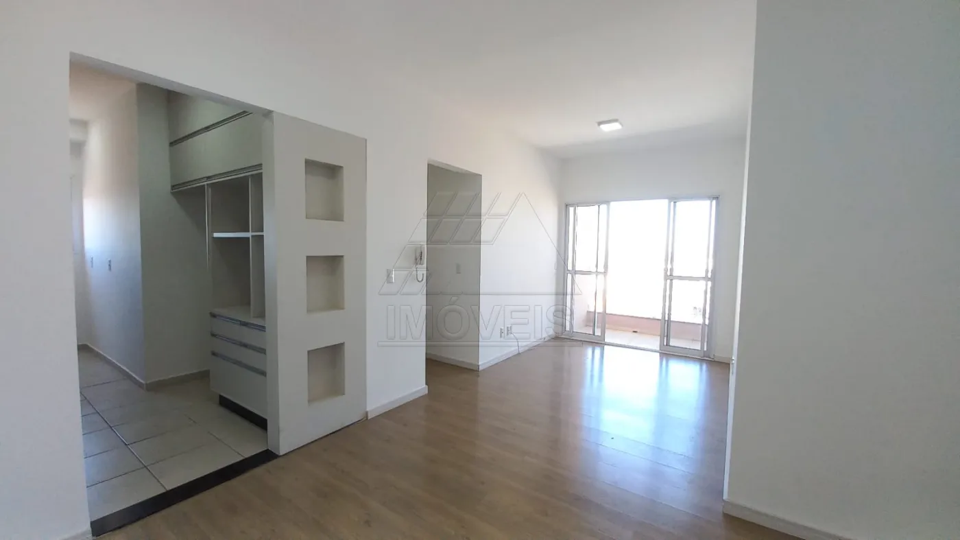 Apartamento em Jardim Jacyra