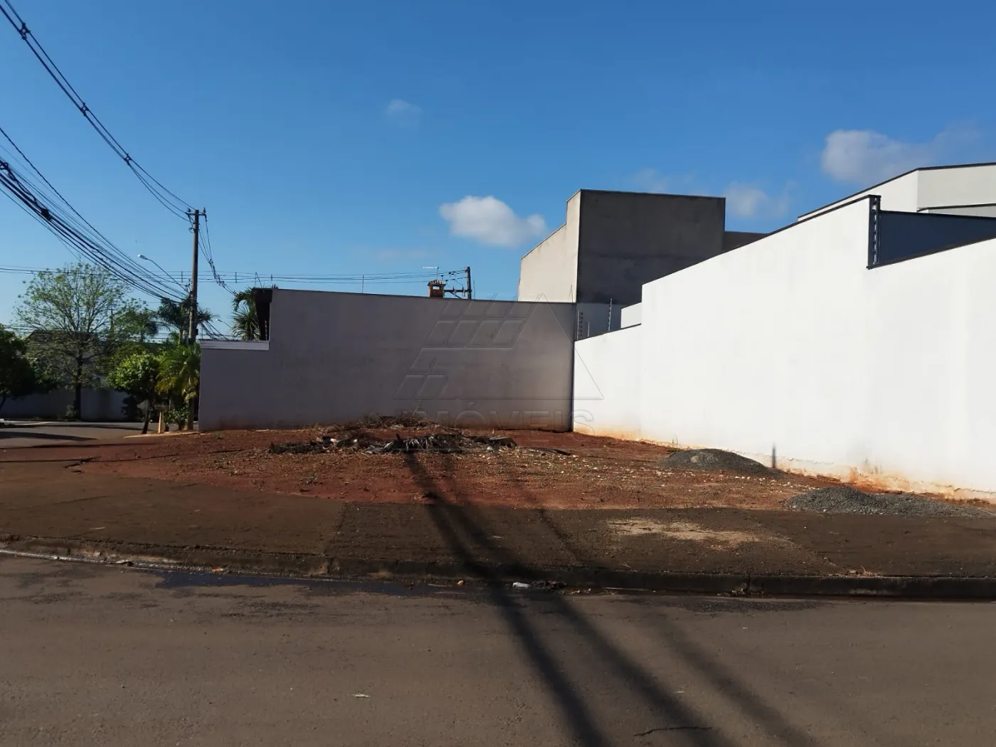 Terreno / Lote em Jardim Souza Queiroz