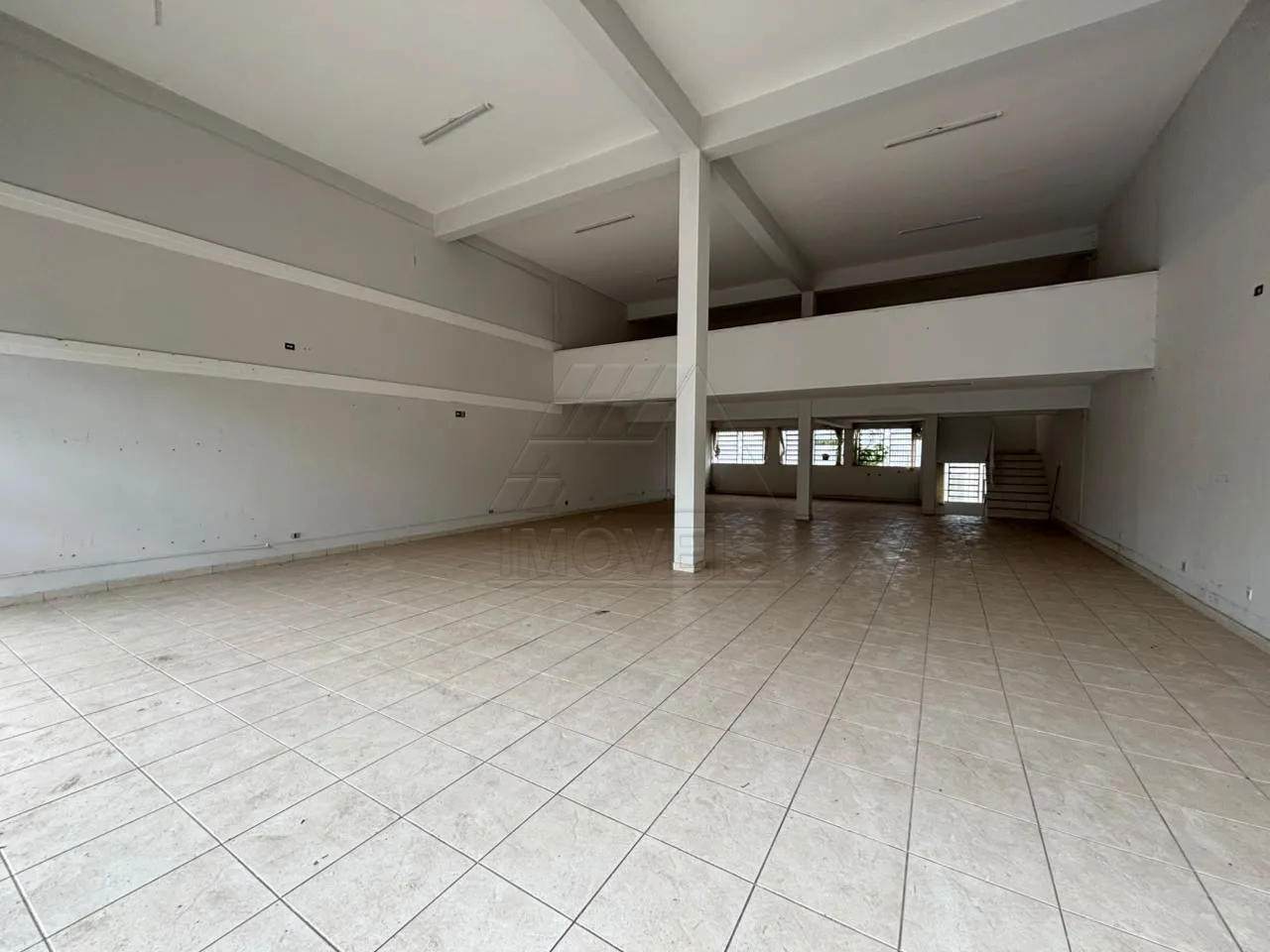 Estabelecimento Comercial em Centro