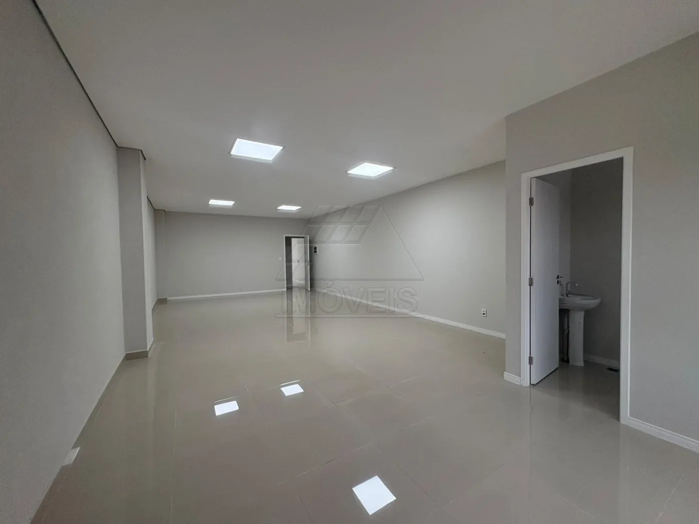 Alugar Comercial / Pr&eacute;dio em Americana R$ 55.000,00 - Foto 24