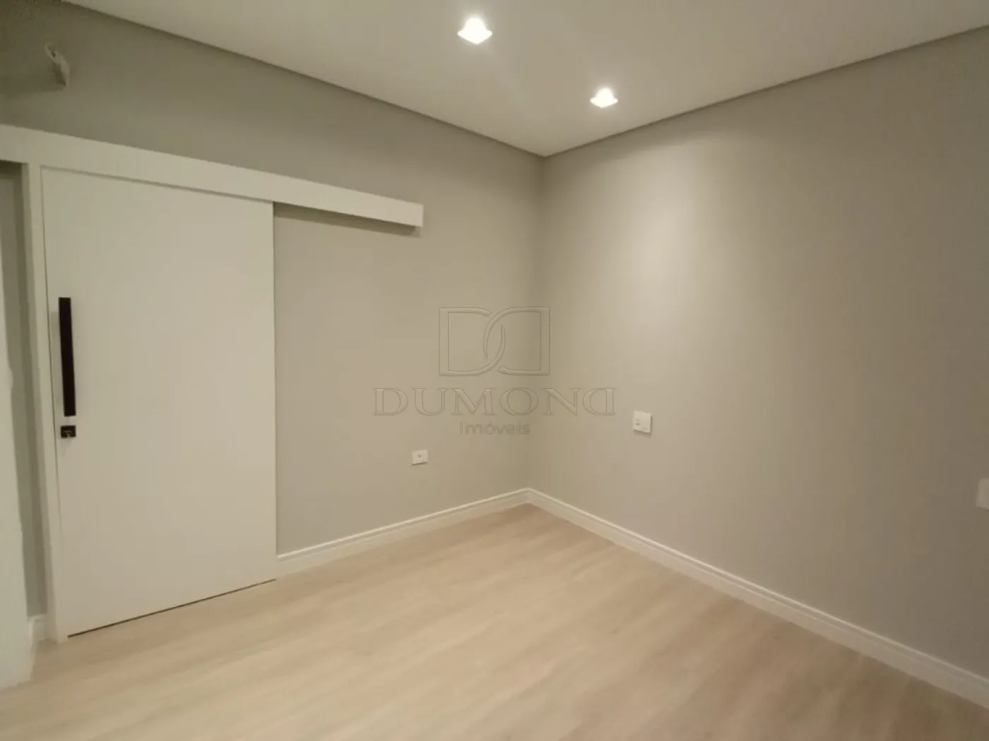 Casa com 3 dormitórios à venda com 266 m² no Condomínio Águas Claras em Foz do Iguaçu/PR
