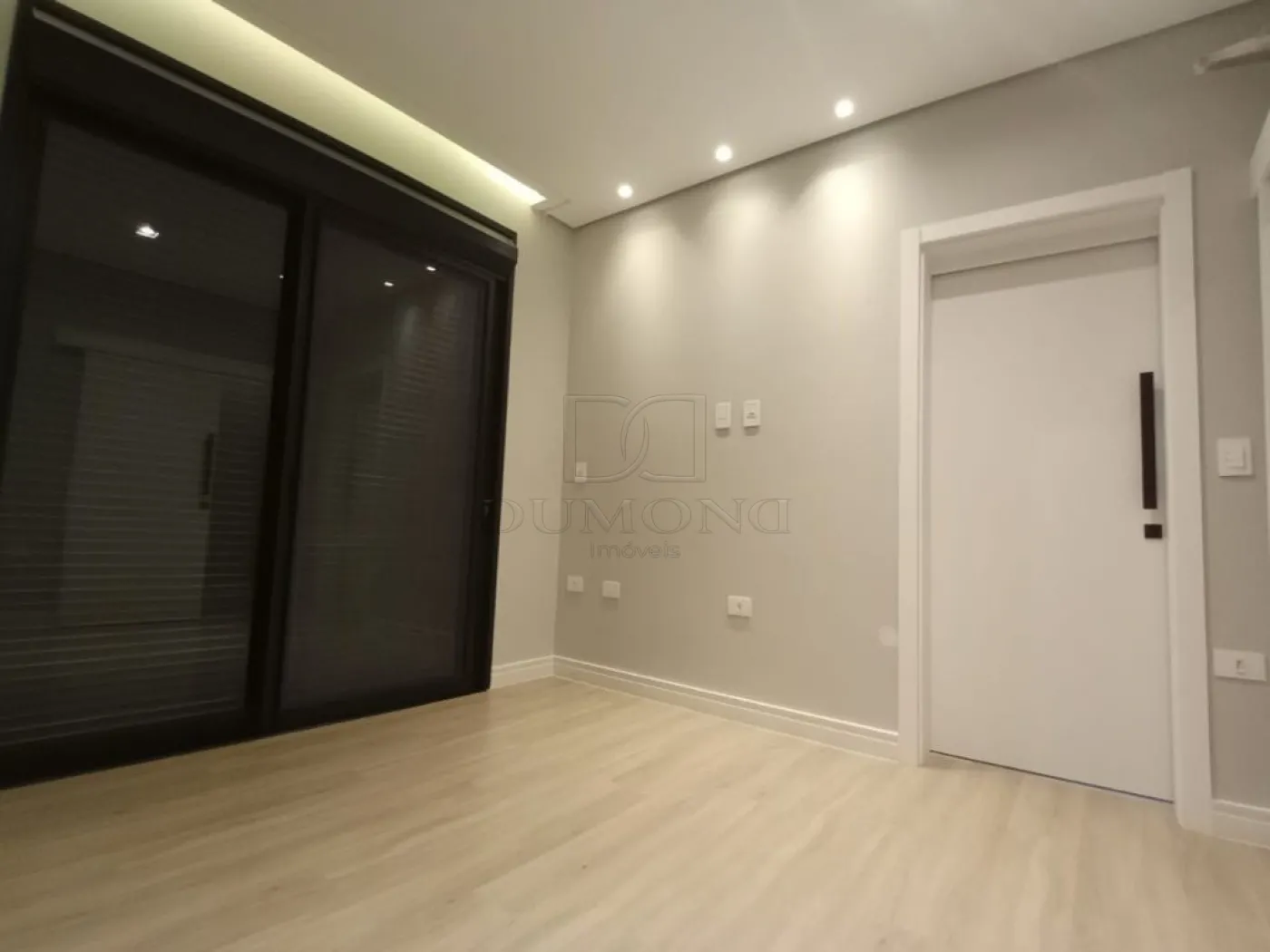 Casa com 3 dormitórios à venda com 266 m² no Condomínio Águas Claras em Foz do Iguaçu/PR