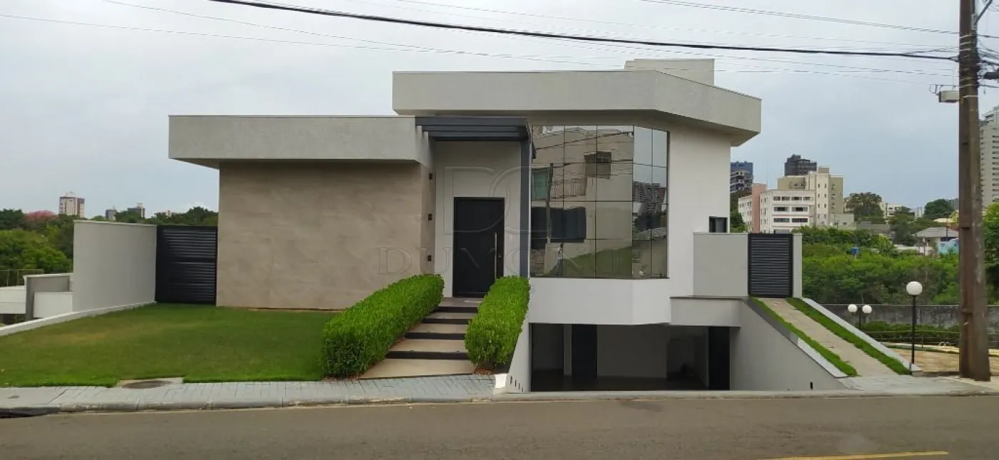 Casa em condomínio à 5 minutos do Centro - Venda R$ 2.350.000 - Aluguel R$ 11.000/mês - Condomínio Country Iguaçu