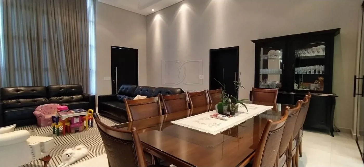 Casa em condomínio à 5 minutos do Centro - Venda R$ 2.350.000 - Aluguel R$ 11.000/mês - Condomínio Country Iguaçu