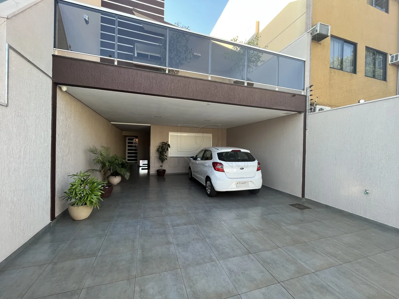 Sobrado com 3 dormitórios à venda com 220 m²  por R$ 990.000 no Jardim Panorama em Foz do Iguaçu/PR