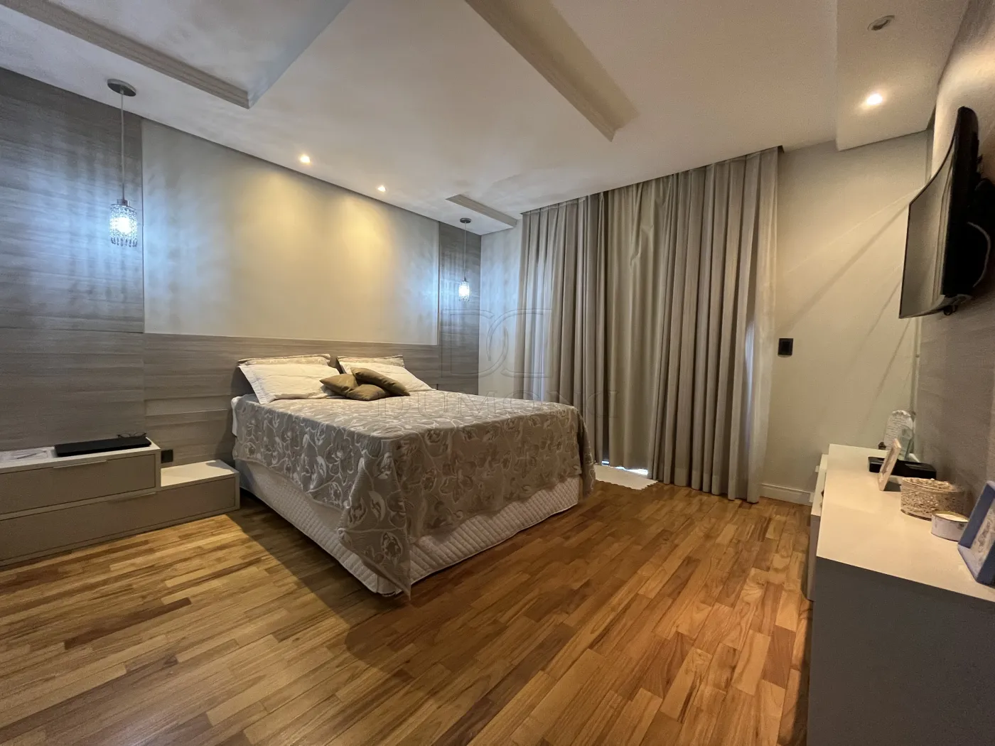 Sobrado com 3 dormitórios à venda com 220 m²  por R$ 990.000 no Jardim Panorama em Foz do Iguaçu/PR