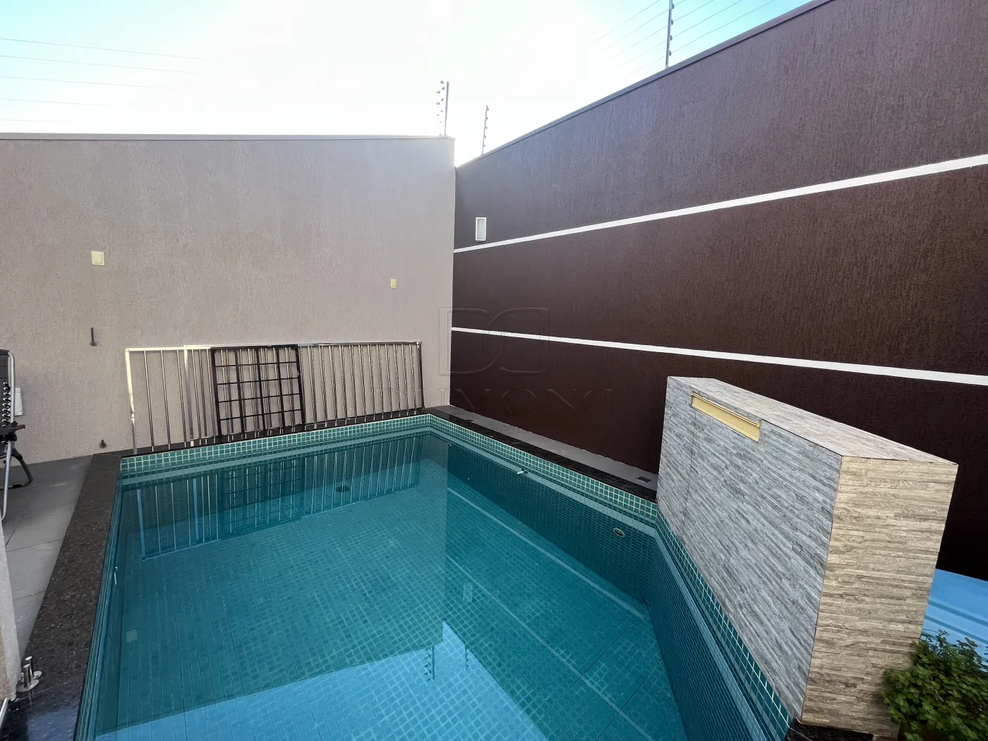 Sobrado com 3 dormitórios à venda com 220 m²  por R$ 990.000 no Jardim Panorama em Foz do Iguaçu/PR