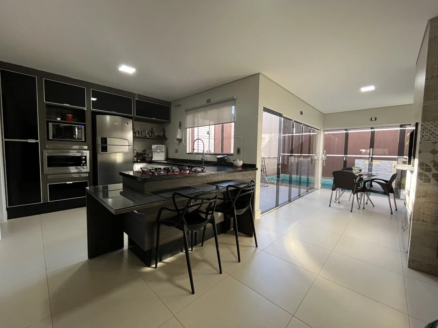 Sobrado com 3 dormitórios à venda com 220 m²  por R$ 990.000 no Jardim Panorama em Foz do Iguaçu/PR