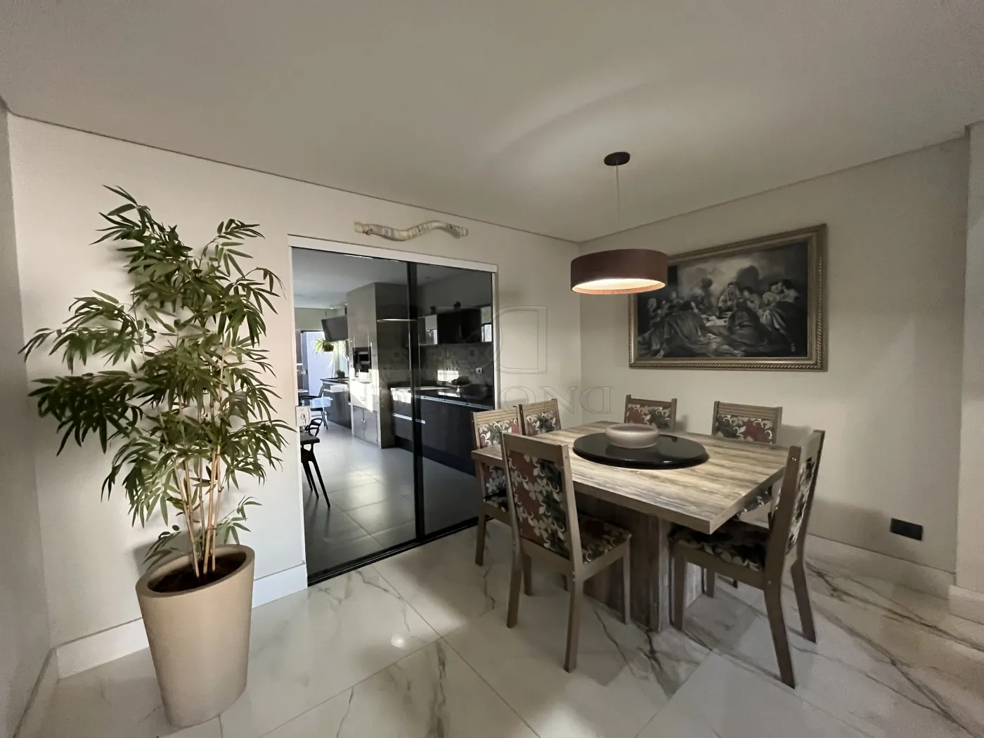 Sobrado com 3 dormitórios à venda com 220 m²  por R$ 990.000 no Jardim Panorama em Foz do Iguaçu/PR