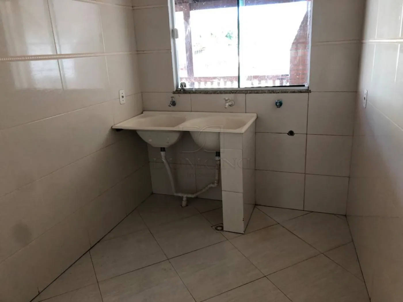 Casa com 3 dormitórios à venda com 197 m² por R$ 1.100.000 no Jardim Elisa I em Foz do Iguaçu/PR -366