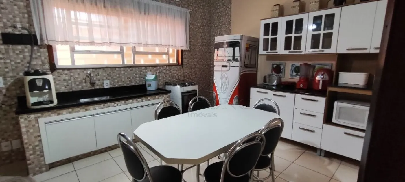Casa com 5 dormitórios à venda com 235 m² por R$ 5.200.000 no Centro em Foz do Iguaçu/PR - 396