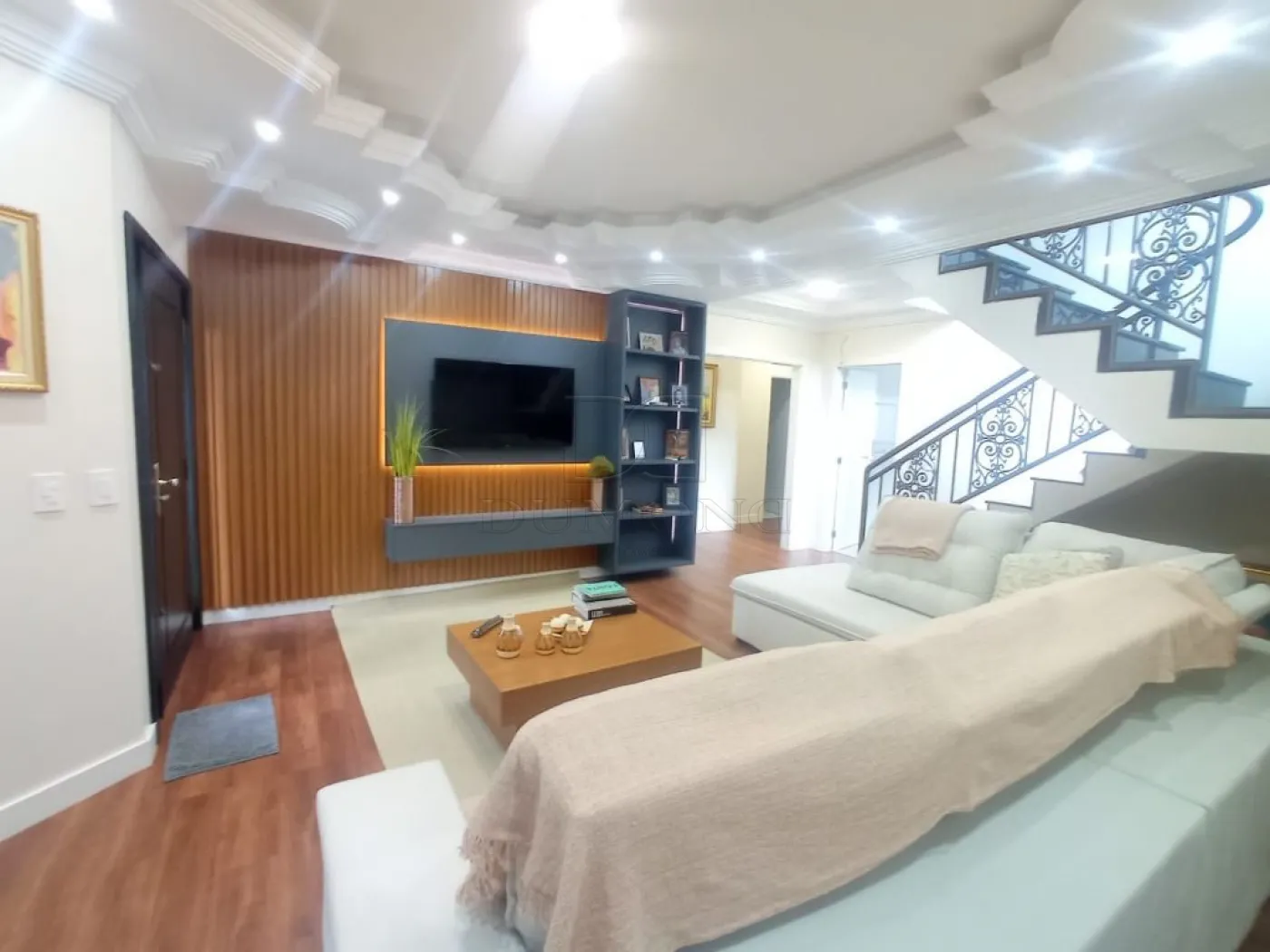 Sobrado com 5 dormitórios à venda, com 480 m²  no Jardim Ipê em Foz do Iguaçu/PR